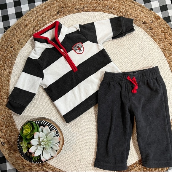 Carter’s Fleece zip up & Fleece pants Outfit - Picture 3 of 5